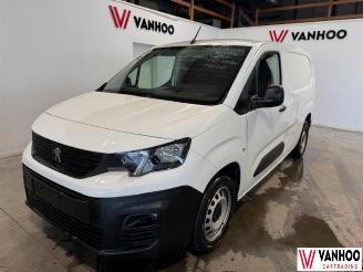 damaged passenger cars Peugeot Partner  2020/9