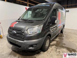 damaged passenger cars Ford Transit  2015/8