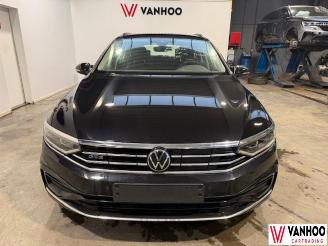 Volkswagen Passat  picture 2