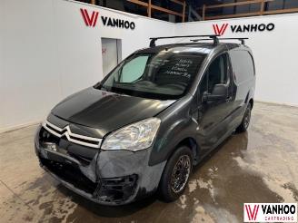 Vaurioauto  passenger cars Citroën Berlingo  2017/1
