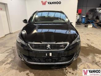 Peugeot 308  picture 2