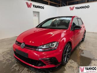 Auto incidentate Volkswagen Golf  2017/1