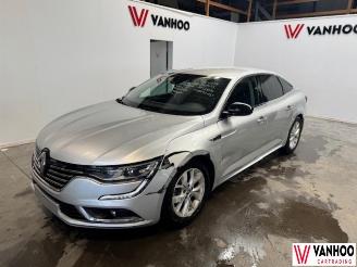 krockskadad bil auto Renault Talisman  2019/9