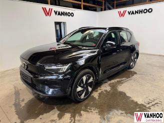 skadebil auto Volvo EX40  2024/5