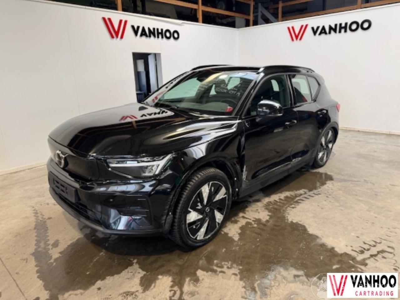 Volvo EX40 