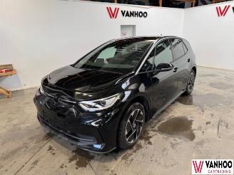 skadebil auto Volkswagen ID.3  2025/8