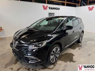 Vaurioauto  passenger cars Renault Scenic  2023/2