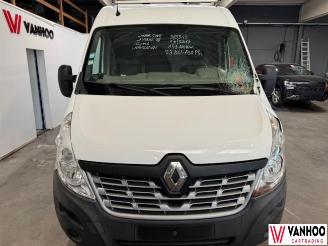 uszkodzony samochody osobowe Renault Master  2017/3