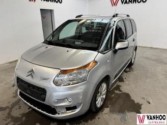 skadebil auto Citroën C3 PICASSO 2012/10