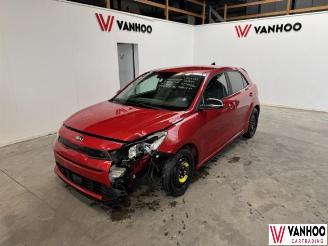 skadebil auto Kia Rio  2021/2