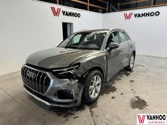 krockskadad bil auto Audi Q3  2021/6