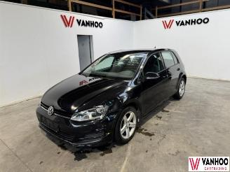 Vrakbiler auto Volkswagen Golf  2016/1