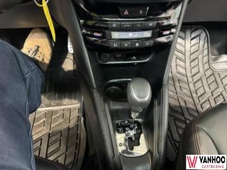 Peugeot 208  picture 20