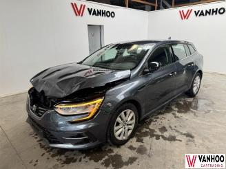 Damaged car Renault Mégane  2024/4