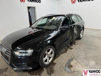uszkodzony samochody osobowe Audi A4  2015/9