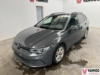 damaged passenger cars Volkswagen Golf  2021/6