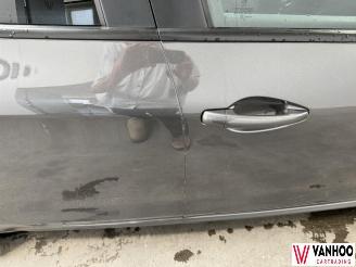 Peugeot 208  picture 8