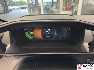 Peugeot 208  picture 16