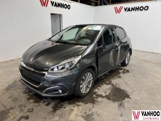 Schadeauto Peugeot 208  2017/6