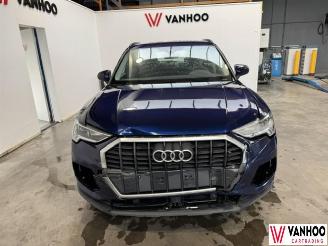 Audi Q3  picture 3