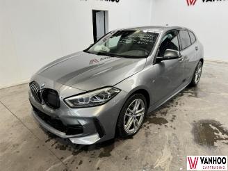Damaged car BMW 1-serie  2022/12
