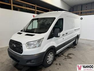 krockskadad bil auto Ford Transit  2019/6