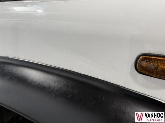 Land Rover Defender  picture 7
