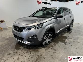 Vaurioauto  passenger cars Peugeot 5008  2019/2