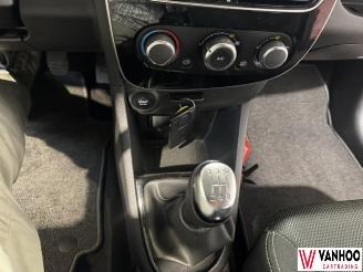 Renault Clio  picture 18