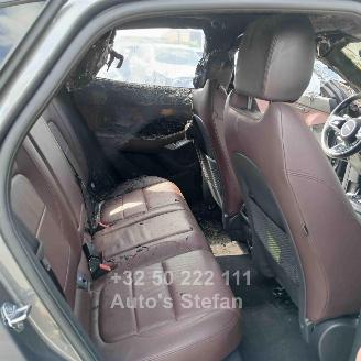 Jaguar E-Pace P 300E AWD picture 17