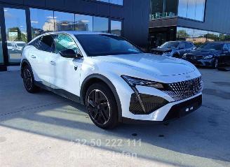 skadebil auto Peugeot 408 HYBRID 136 GT 2024/6