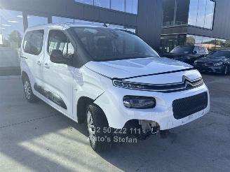krockskadad bil auto Citroën Berlingo  2023/4