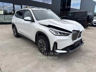 Vaurioauto  passenger cars BMW iX1 EDRIVE20 2024/6