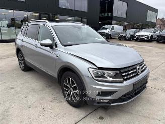 Vaurioauto  passenger cars Volkswagen Tiguan COMFORTLINE 2020/10