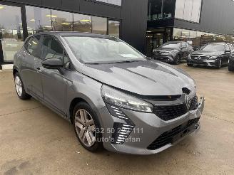 uszkodzony samochody osobowe Renault Clio V EVOLUTION 2024/2