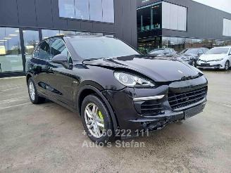 uszkodzony samochody osobowe Porsche Cayenne S E-HYBRID 2015/6