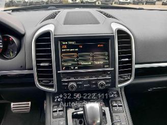 Porsche Cayenne S E-HYBRID picture 11