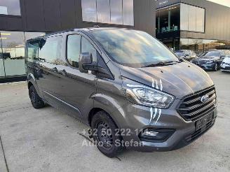 krockskadad bil auto Ford Transit TOURNEO CUSTOM 2023/4