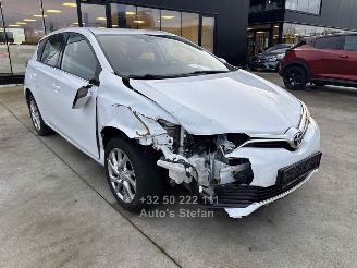 Damaged car Toyota Auris DYNAMIC 2016/10