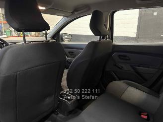 Dacia Duster ESSENTIAL picture 8