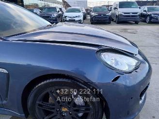 Porsche Panamera 4S picture 21