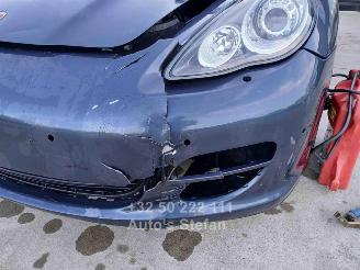Porsche Panamera 4S picture 25