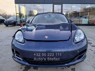 Porsche Panamera 4S picture 2