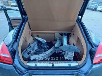 Porsche Panamera 4S picture 19