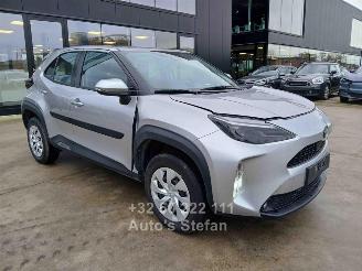 krockskadad bil auto Toyota Yaris CROSS 2024/1