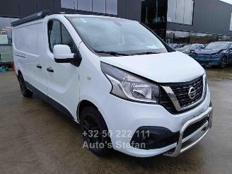 damaged passenger cars Nissan Primastar  2020/11