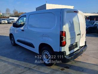 skadebil auto Peugeot Partner  2024/6