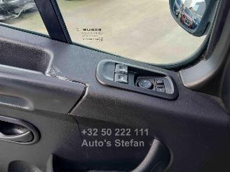 Nissan Interstar TEKNA picture 15