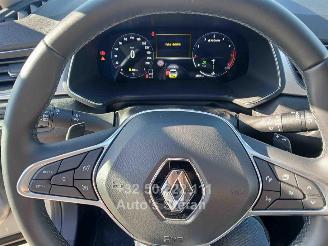 Renault Captur  picture 12