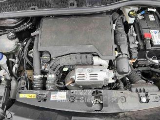 Peugeot 2008 STYLE picture 7